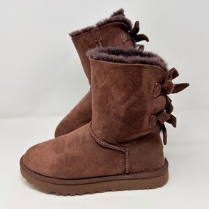 UGG Bailey Bow Corduroy Boots Womens Short Chocolate Brown Suede Sheepskin 7